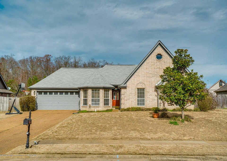 1st image of 10858 Lexington Dr