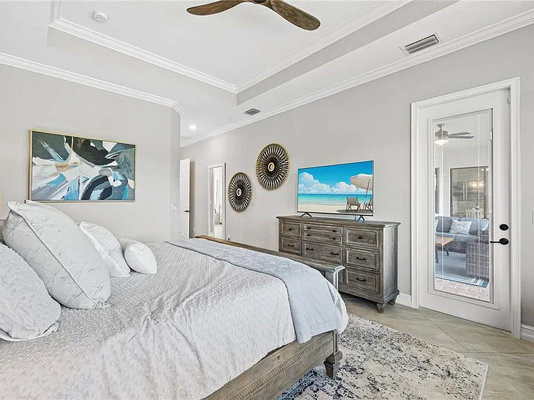 5623 Mulligan Way — Photo 36