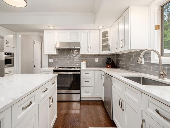 3rd image of 7253 Fitzwilliam Dr