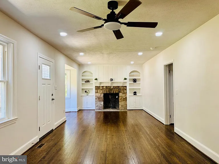 311 Villa Ave — Photo 9
