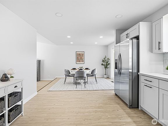 5th image of 812 Dana Street
