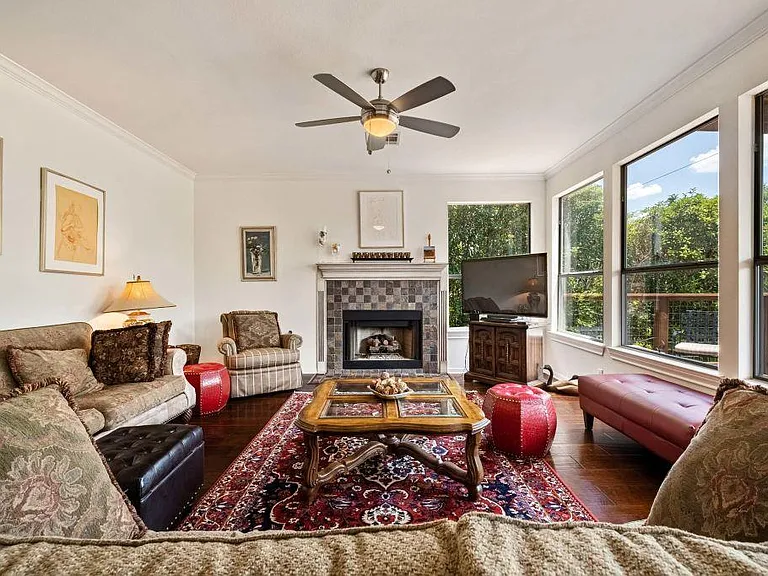 5511 Courtyard Dr — Photo 24