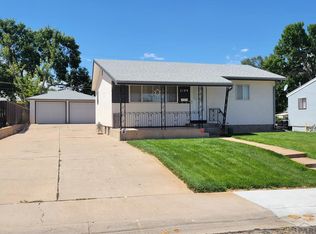 2109 Elmwood Ln, Pueblo, CO 81005