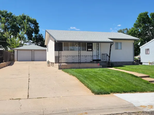 2109 Elmwood Ln, Pueblo, CO 81005