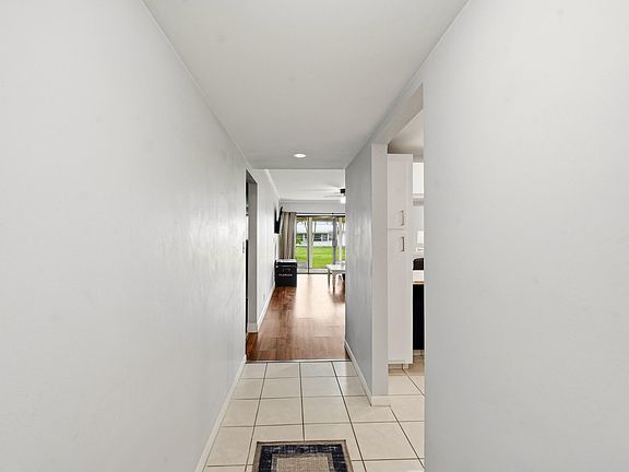 4th image of 2181 W Woolbright Rd APT N106