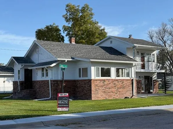 303 Linnell St, Brule, NE 69127