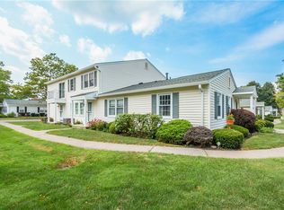 4 Heron Way N, Fairport, NY 14450
