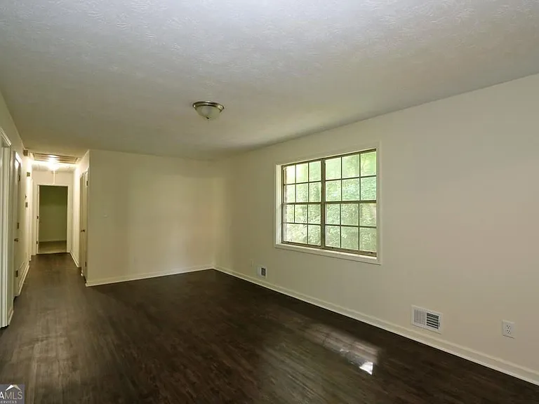 4215 Fawn Ln SE — Photo 12