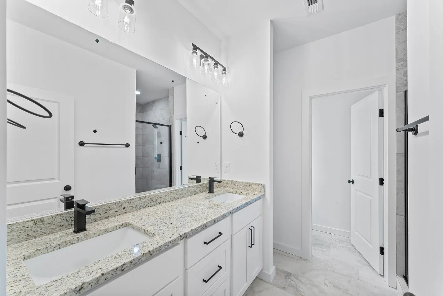 2 bed, 1224 sqft, $1,540 — Photo 3