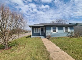 1030 W 8th St, Freeport, TX 77541
