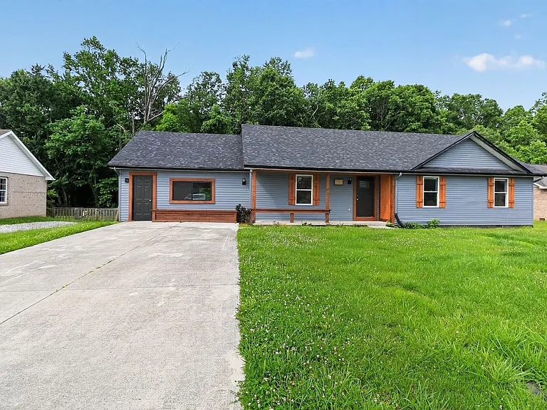 78 Misty Dr — Photo 1