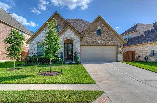 4002 Remington Rd — Photo 1