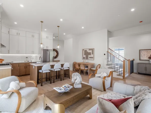 326 Lowell St #3, Somerville, MA 02145