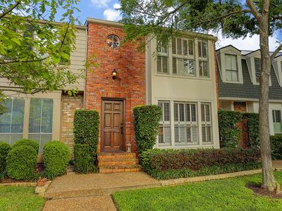 1223 Fountain View Dr, Houston, TX, 77057