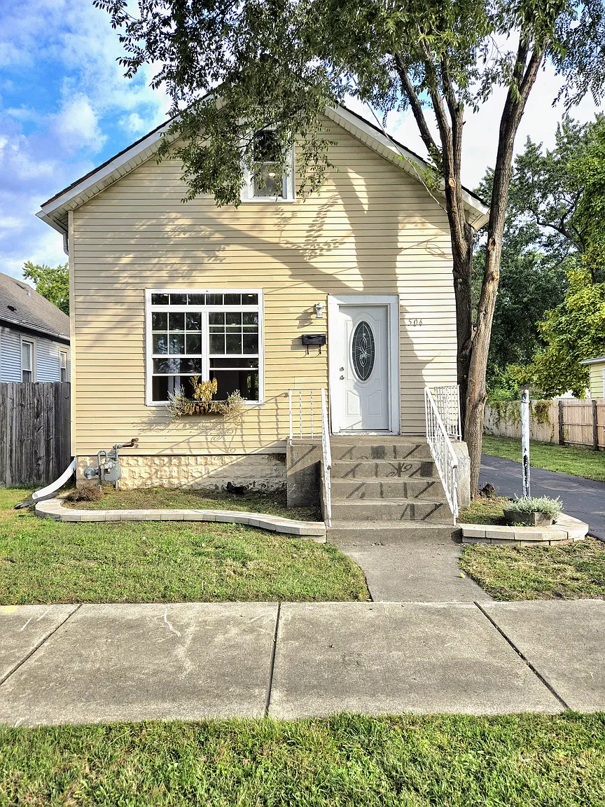 504 Washington St photo 1