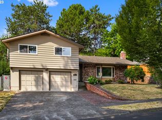 7355 SW Cresmoor Dr, Beaverton, OR 97008