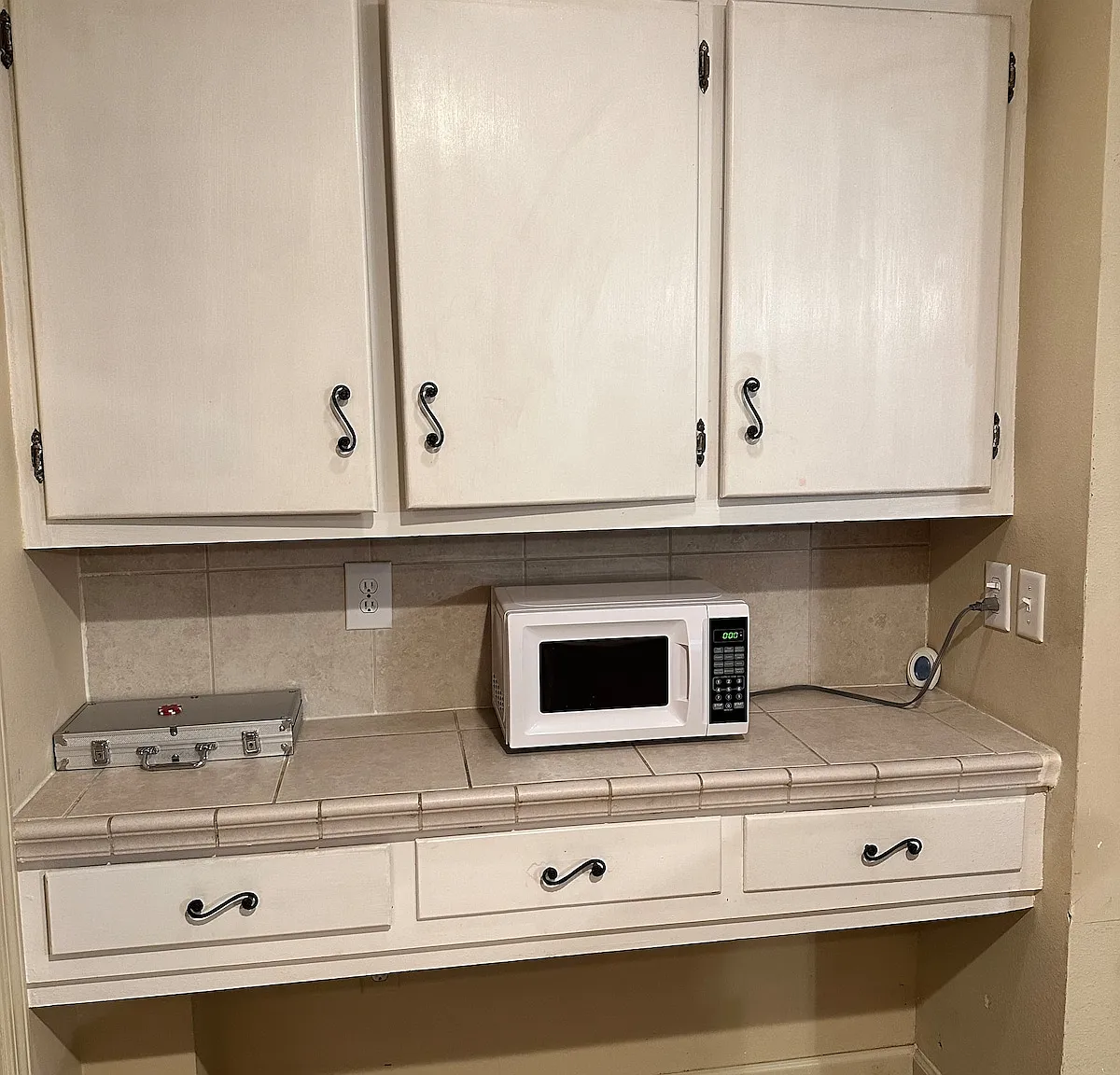 5 bed, 2200 sqft, $4,200 — Photo 3