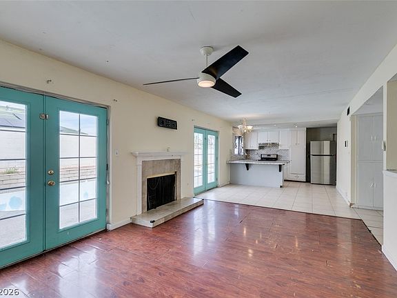 3rd image of 2986 Vegas Valley Dr