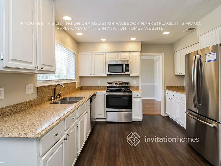2051 Vista Dr — Photo 9