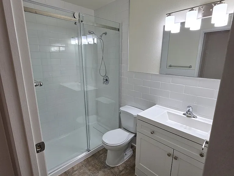 4001 Enemark Cres — Photo 21