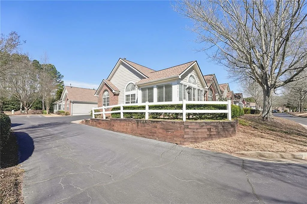 3794 Vineyards Lake Cir NW #12 photo 1