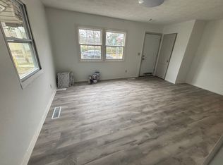 1230 Glenn St, Lansing, MI 48915