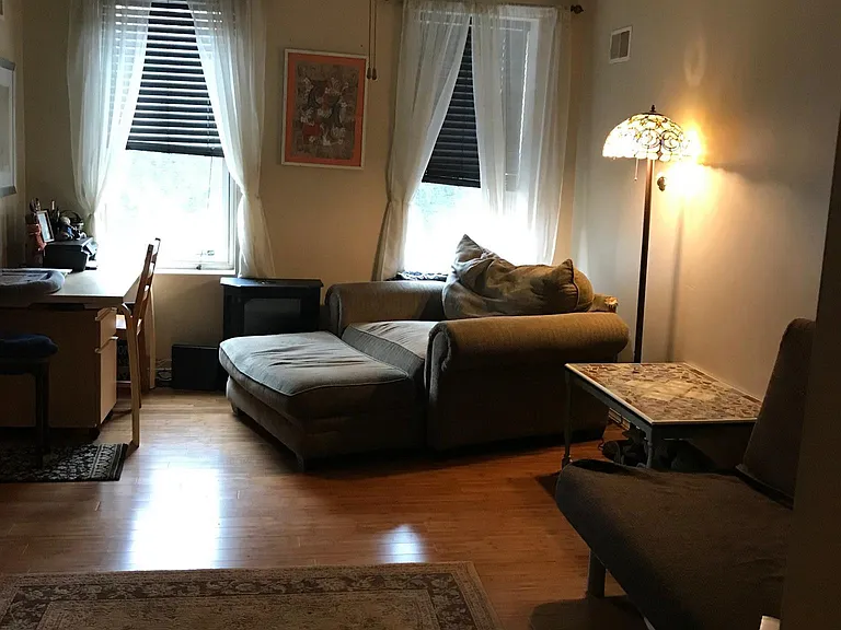 2005 Fitzwater St #1 — Photo 12