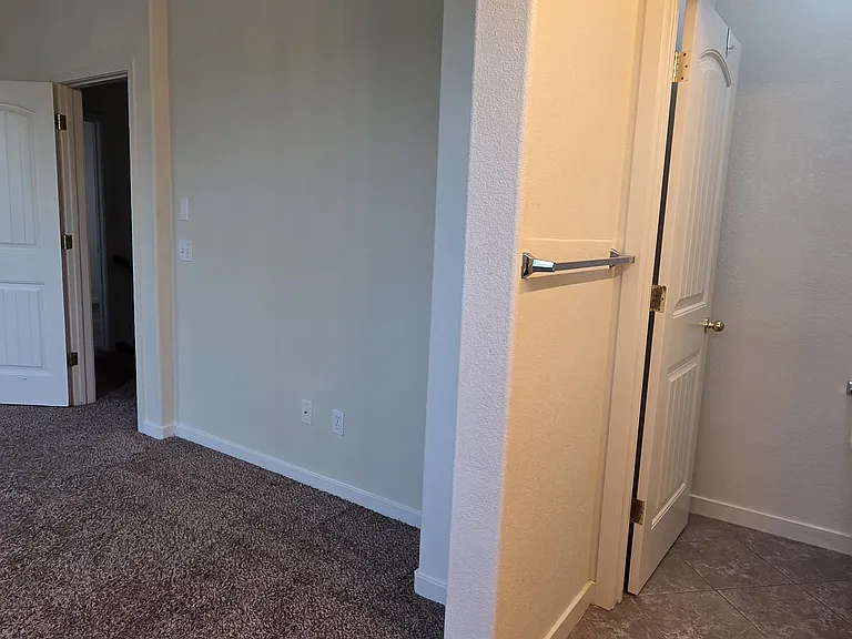 1350 Belmont Dr — Photo 29