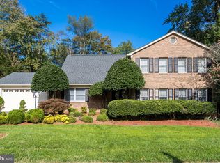 8852 Glenridge Ct, Vienna, VA 22182