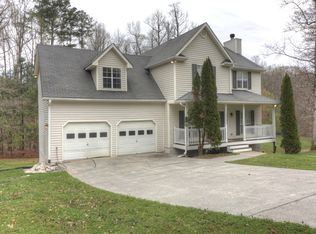 19 Moonlight Dr, Acworth, GA 30102