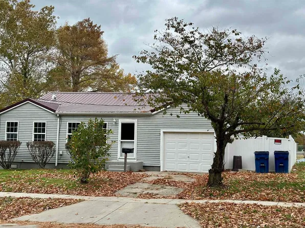 1605 E Saint Louis St, West Frankfort, IL 62896