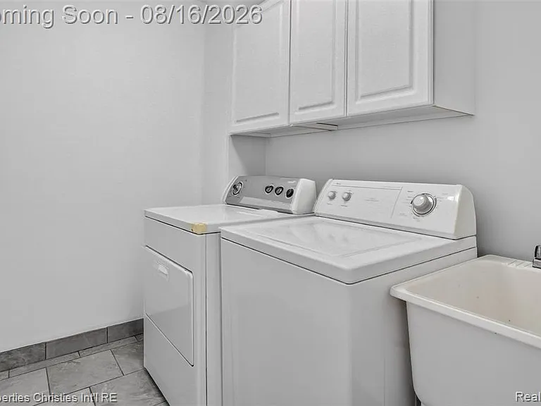 2834 Rossmoor Cir — Photo 14
