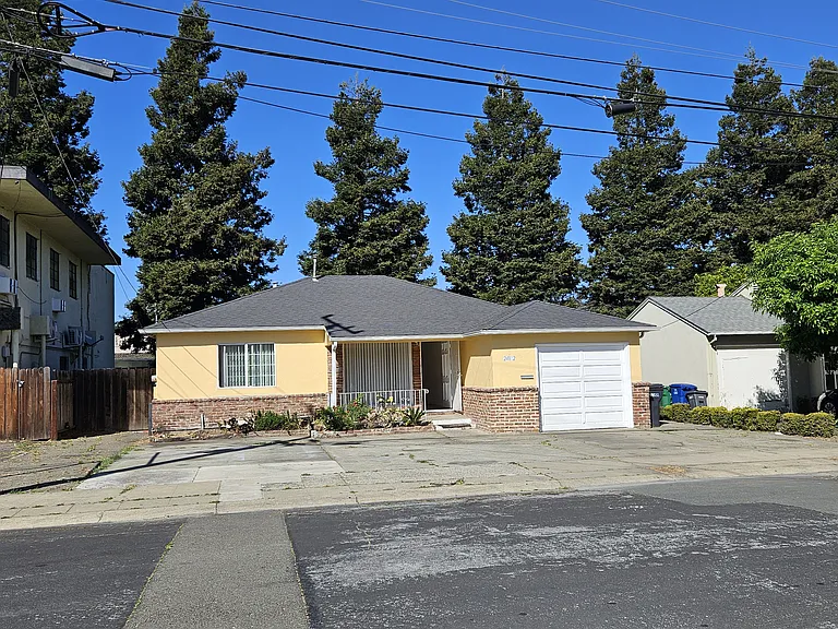24812 Diadon Dr — Photo 1