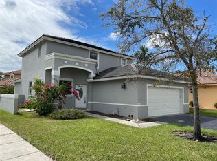 1904 NW 185th Way, Pembroke Pines, FL 33029