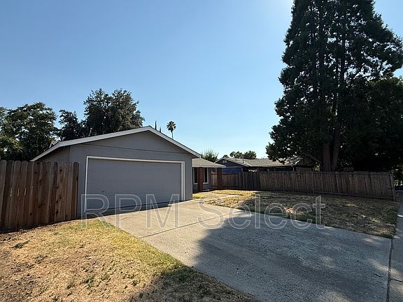 2nd image of 8826 Grayling Way