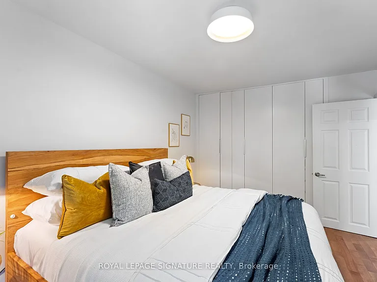 1342 Victoria Park Ave — Photo 11