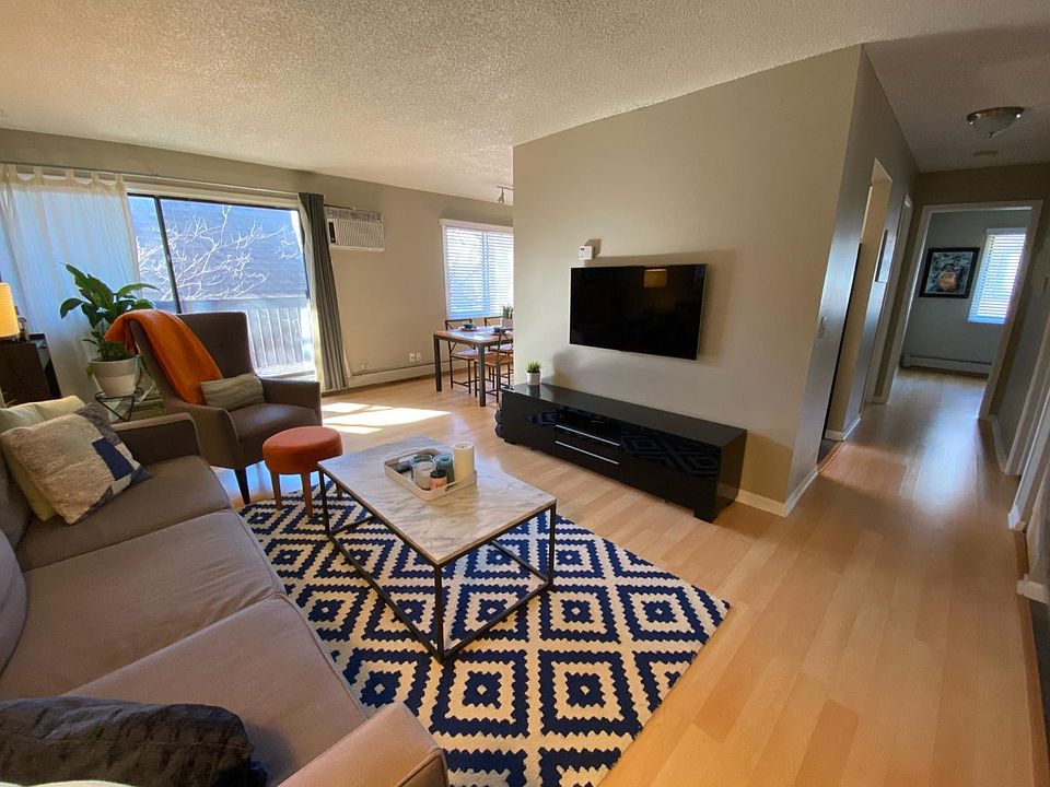 1st image of 2610 Garfield Ave S #201