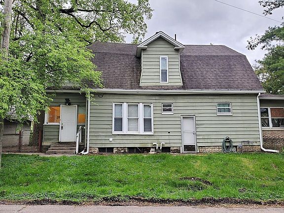2nd image of 1241 N Oakland Ave
