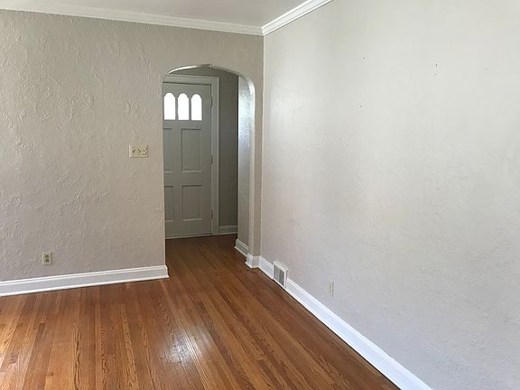 5th image of 3328 Minnesota Dr