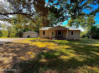 900 E 1st St, Crossville, TN 38555