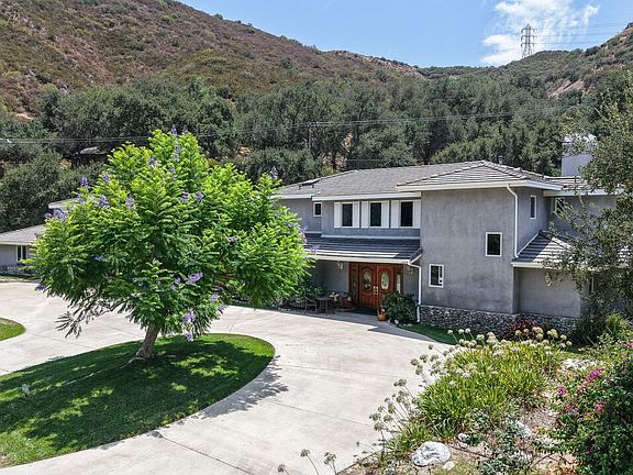 2nd image of 28342 Shadowland Cir