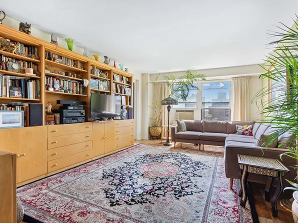 210 Broadway APT H1007, Manhattan, NY 10002