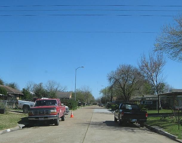 2nd image of 1030 Fruitvale Dr
