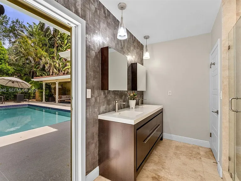 611 Santurce Ave — Photo 19