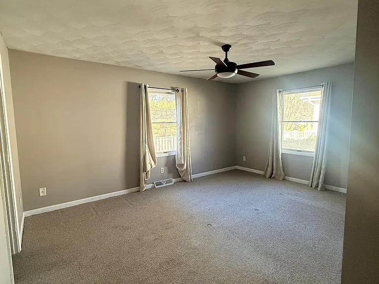 3131 Turning Mill Dr — Photo 10
