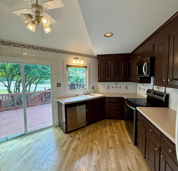 1703 Sheldrake Ct — Photo 15