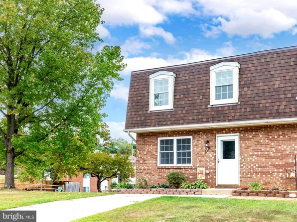 95 Washington Ln, Westminster, MD 21157