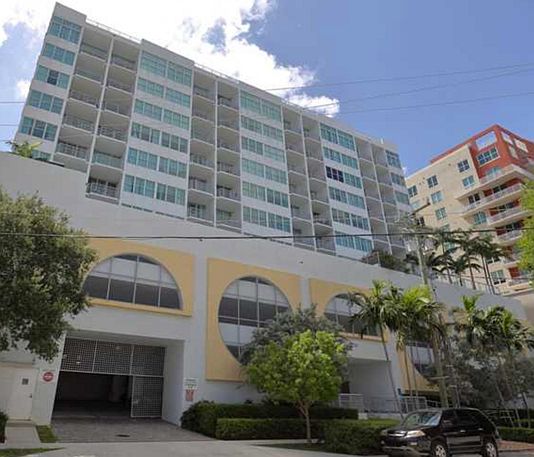 2nd image of 2200 NE 4th Ave #Penthouse 1