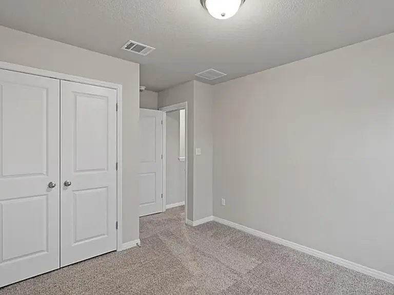 528 Loriner Way — Photo 23