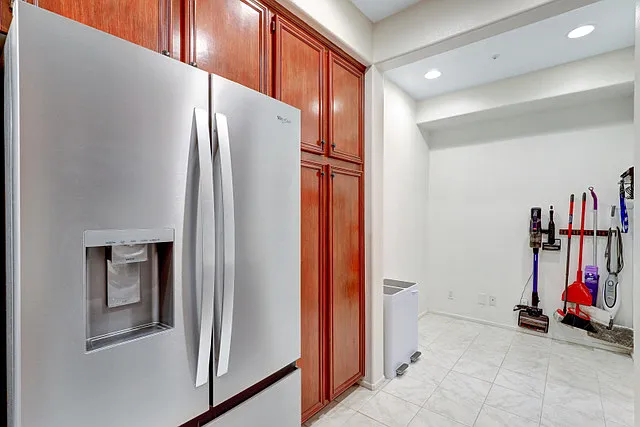 285 Woodcrest Ln — Photo 10